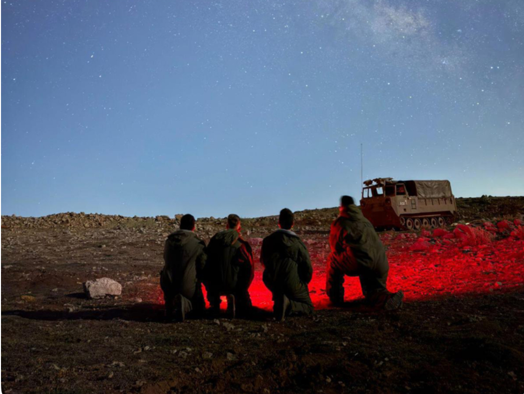 自赎罪日战争以来，以色列炮兵连首次进入叙利亚领土，部署至黑门山顶。