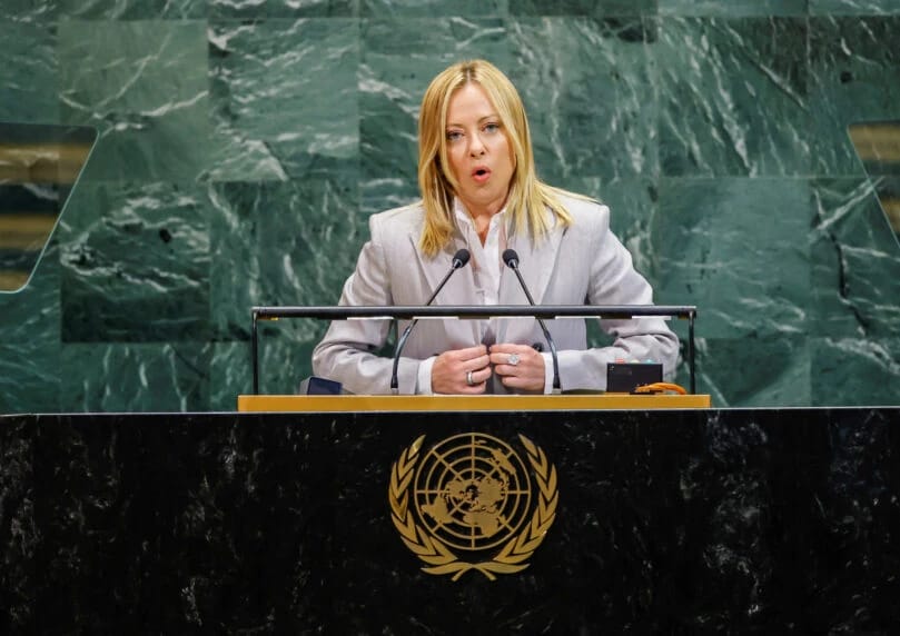 意大利总理乔治亚·马洛尼在联合国大会上表示，意大利将支持对以色列的部分制裁，但同时明确表示哈马斯对加 ...