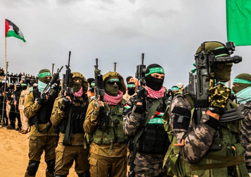 BBC报道：哈马斯恐怖组织已从军事部门重新招募了至少7000名恐怖分子，目的是重新控制加沙地带。新招募的人  ...