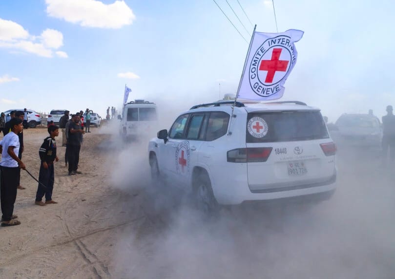 阿布卡比尔法医研究所的检测结果显示，移交给以色列的四具尸体中，有一具并非被绑架者。 ... ...