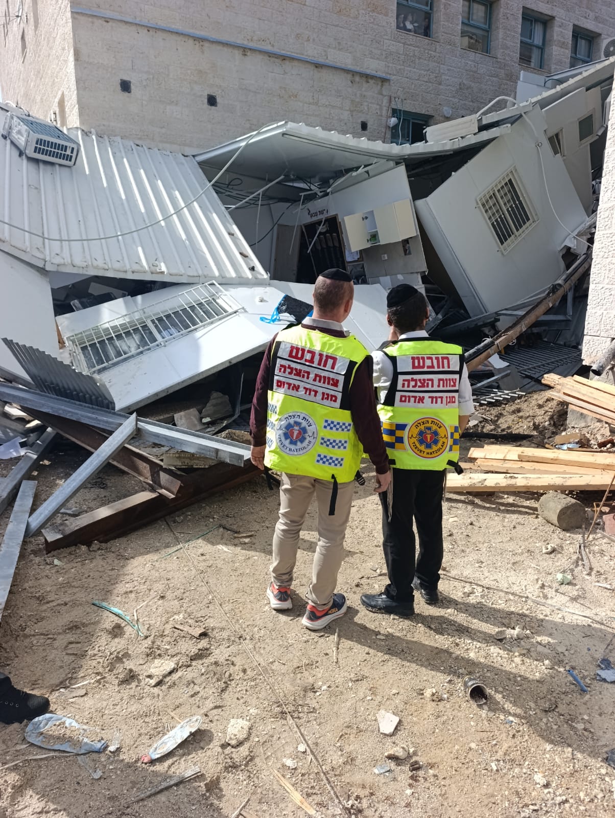 贝特谢梅什一所幼儿园发生建筑坍塌：四名女孩受伤。