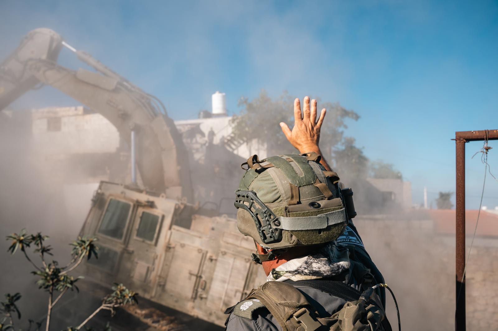 以军推进“五石行动”拆毁两名袭击者住所