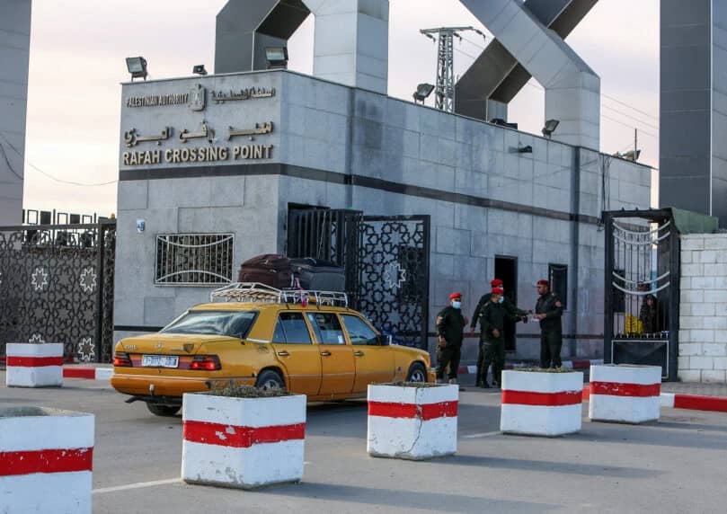 以色列宣布计划在未来几天重新开放拉法口岸，允许巴勒斯坦人离开加沙进入埃及。领土活动协调局（COGAT）表  ...