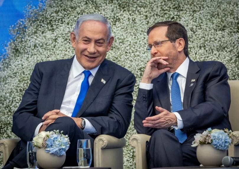 赫尔佐格在接受《Politico》采访时被问及是否会赦免内塔尼亚胡，他表示会非常严肃地对待相关请求。对于外界 ...