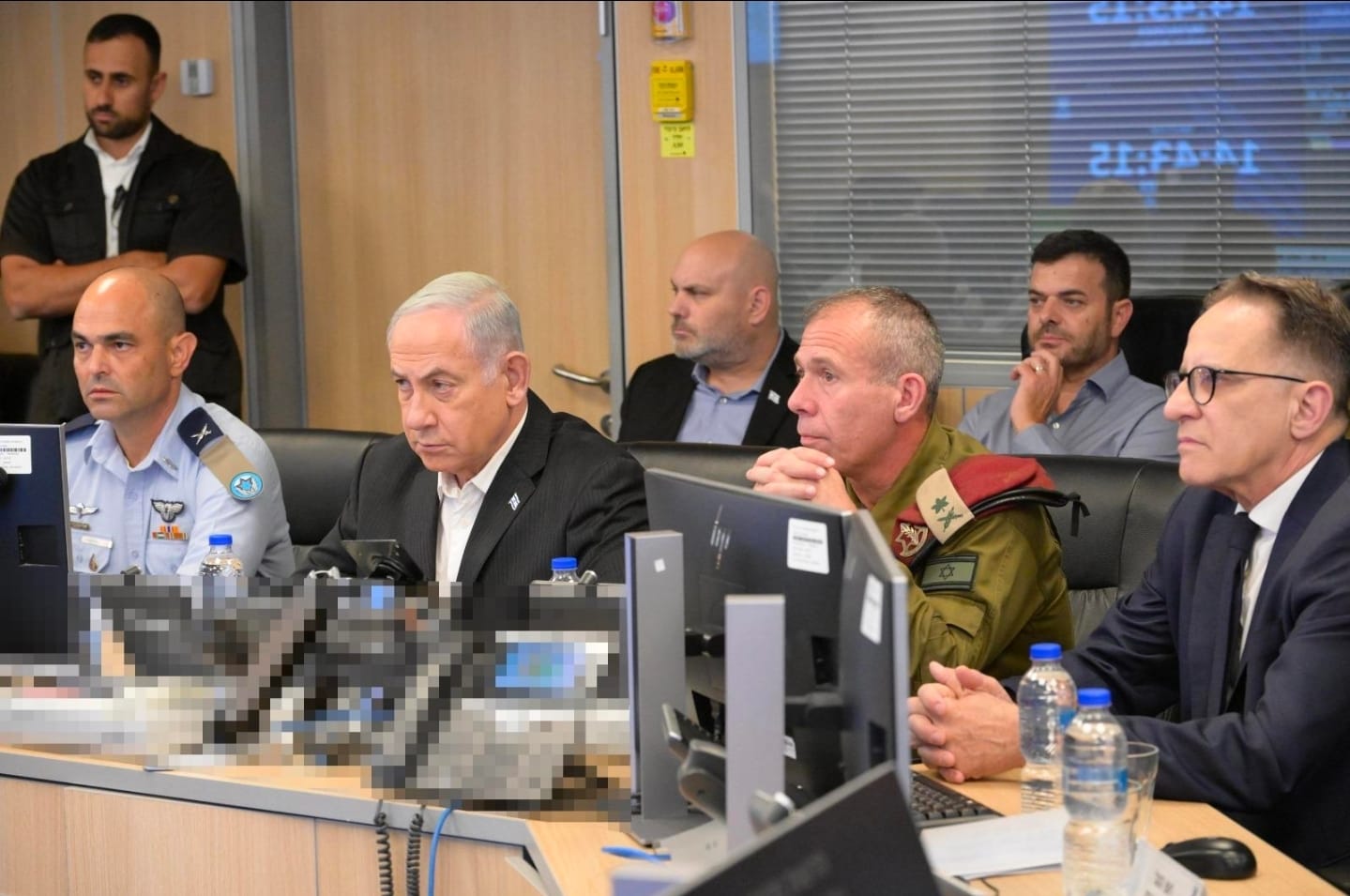 特别安全评估会议在耶路撒冷召开，曾在“雄狮行动”期间担任战略事务部长、现已退休的罗恩·德默应邀出席， ...