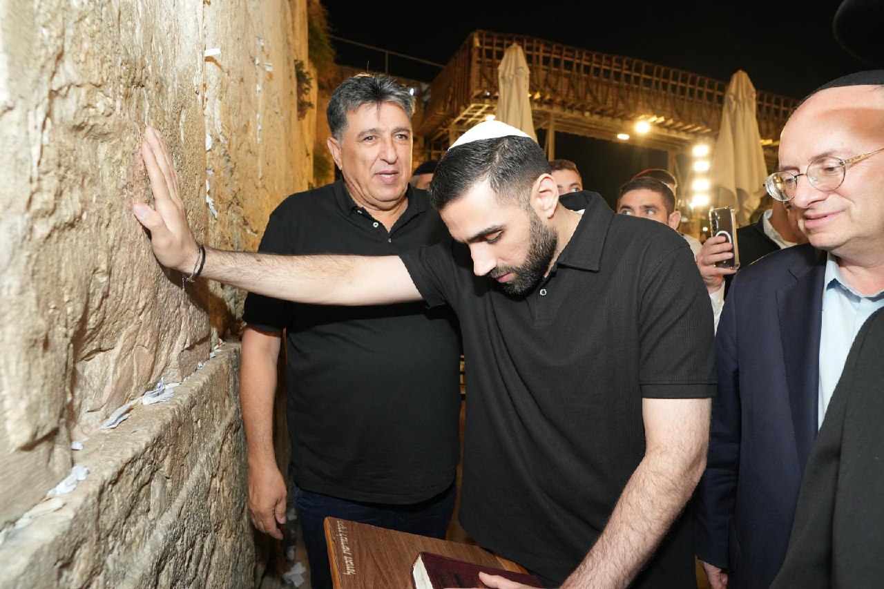 幸存者塞格夫·卡尔丰分享被俘期间依靠信仰度过恐惧时刻的经历：“我脑子里色唯一想的就是：‘以列啊，请听 ...