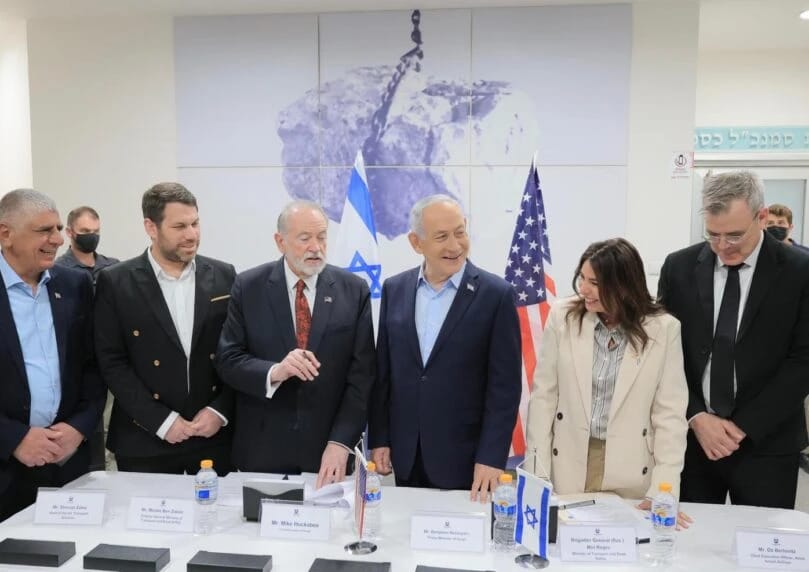 内塔尼亚胡与美国大使签署航空协议更新修正案，赋予货运航班“第七航权”，旨在巩固以色列区域物流枢纽地位 ...