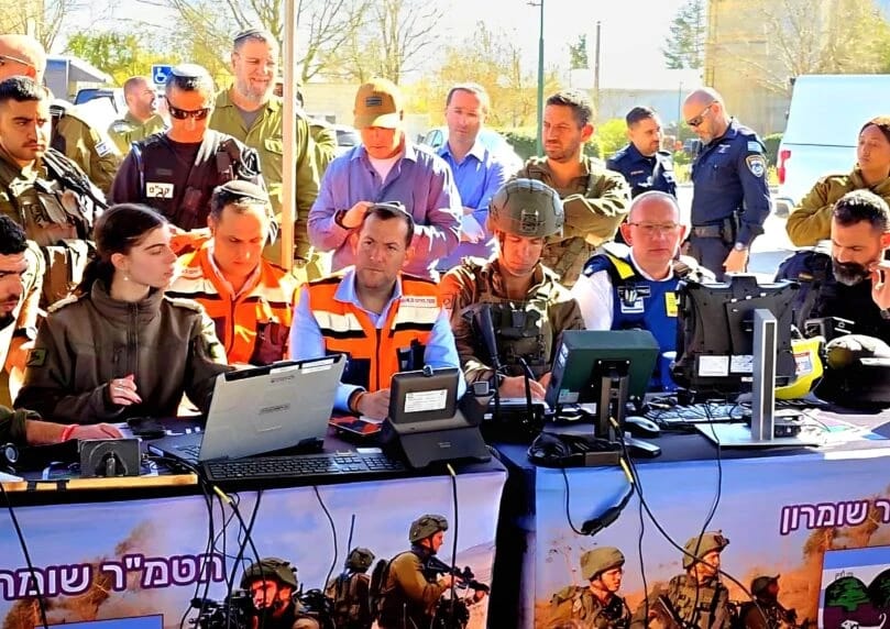 撒玛利亚地区委员会与安全部队举行大规模演习，模拟导弹袭击后的快速反应。 ... ...